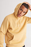 Erkek Hardal Standart Fit Içi Polarlı 3 Iplik Kapüşonlu Kanguru Cepli Pamuklu Sweatshirt