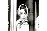 Siyah Beyaz Audrey Hepburn Fotoğrafları Doğal Taş Bardak Altlığı 4'lü set - Natural Stone Coasters