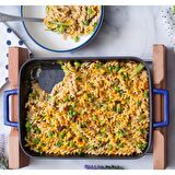 Lava Döküm Dikdörtgen Tepsi ve ahşap altlığı. Ölçü 26x40cm. - Kırmızı