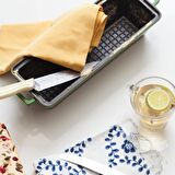 Lava Döküm Ekmek Kabı / Terrine ve ahşap standı. Ölçü 11x29cm. - Yeşil