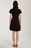 Kadın Regular Fit Klasik Kesim Bisiklet Yaka Pileli Mini Siyah Elbise