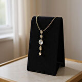 Zarif Taşlı Y Kolye - Altın Rengi Tasarım