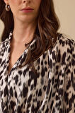 Seçil Kadın Kruvaze Yaka Leopar Desenli Bluz 0003 Siyah