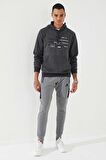 Antrasit Melanj Şerit Nakışlı Standart Kalıp Kapüşonlu Erkek Sweatshirt - 87885 | S