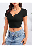 Geniş U Yaka Siyah Renk Fitilli Kısa Kollu Slim Fit Crop Top Bluz