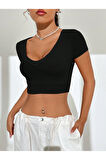 Geniş V Yaka Siyah Renk Fitilli Kısa Kollu Slim Fit Crop Top Bluz