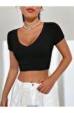 Geniş V Yaka Siyah Renk Fitilli Kısa Kollu Slim Fit Crop Top Bluz
