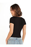 V Yaka Siyah Renk Fitilli Kısa Kollu Slim Fit Crop Top Bluz