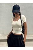 U Yaka Beyaz Renk Fitilli Kısa Kollu Slim Fit Crop Top Bluz