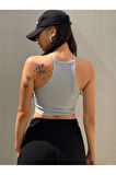 Askılı Halter Yaka Yüzücü Sırtlı Gri Renk Fitilli Crop Top Bluz