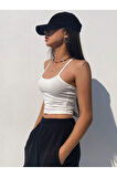 Geniş Yaka Askılı Beyaz Renk Fitilli Crop Top Bluz