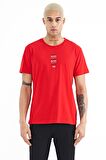 Kırmızı Minimal Yazı Baskılı O Yaka Standart Kalıp Erkek T-Shirt - 88227 | M
