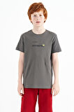 Koyu Gri Baskı Detaylı O Yaka Standart Kalıp Erkek  Çocuk T-Shirt - 11117 | 7-8
