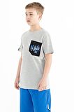 Gri Melanj Ön Cepli Nakış Detaylı O Yaka Standart Kalıp Erkek Çocuk T-Shirt - 11116 | 6-7
