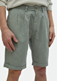 Açık Yeşil Düz Dokuma Carrot Fit Casual %100 Pamuk Bermuda