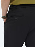 Siyah Düz Dokuma Carrot Fit Smart Casual Pantolon