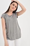 Kolları Büzgü Detaylı T-shirt