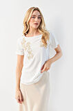 Ekru Yuvarlak Yaka Kısa Kollu Ön Altın Yaprak Desenli Bluz