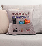 BK Gift Eğlenceli Tasarımlı Organizer Kumanda ve Atıştırmalık Cepli Pembe Kırlent Yastık- 9, Ev Deko