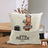 BK Gift Kişiye Özel Chef Karikatür Tasarımlı Organizer Kumanda ve Atıştırmalık Cepli Sarı Kırlent Ya