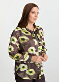 Selen Polo Yaka Çiçek Desenli Kahve Kadın Bluz 25KSL8296