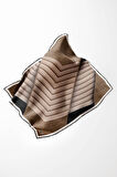 Twill Zigzag Desenli Bej Renkli 90x90 Eşarp (İpek İçermez) Kenar Dikiş Şekli El Dikişli