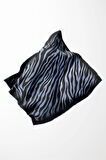 Twill Zebra Desenli İndigo Renkli 90x90 Eşarp (İpek İçermez) Dikim Şekli : El Dikişi