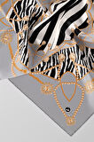 Twill Gold Detaylı Zebra Desenli Gümüş Renkli 90x90 Eşarp (İpek İçermez) Kenar Dikiş Şekli El Dikişli