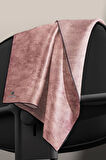 % 57 İPEK % 43 VİSKON Twill İpek Doku Desenli Pudra Renkli 90x90 Eşarp Dikim Şekli : El Dikişi