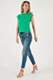 Lela Bayan T Shirt 5864121