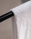 Madame Coco Stripe Armürlü Banyo Havlusu - Otel Koleksiyon