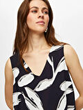 Monochrome Yaprak Desen V Yaka Atlet 013