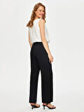 Önü Dikiş Detaylı Yırtmaçlı Wide Leg Fit Pantolon S25PNT009