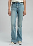 Lee Cooper Yüksek Bel İspanyol Paça Straight Kadın Denim Pantolon 252 LCF 121011 LUNA SELINA LIGHT
