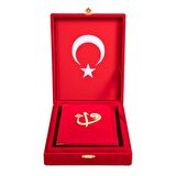 Kadife Kutulu Kur'an-ı Kerim (Rahle Boy, Elif-Vavlı, Kırmızı)
