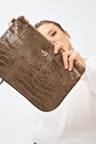 Kadın Basic Clutch Çanta Kroko Timsah Desen Eskitme Vizon 214002