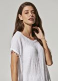White by Nature Geniş Yaka Düz Beyaz Kadın Bluz WBN3295-S