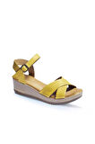 Bueno Shoes Sarı Deri Kadın Dolgu Topuklu Sandalet 01wl3303