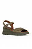 Bueno Shoes Haki Deri Kadın Dolgu Topuklu Sandalet 01we5201