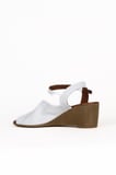 Bueno Shoes Beyaz Deri Kadın Dolgu Topuklu Sandalet 01we4000