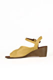 Bueno Shoes Sarı Deri Kadın Dolgu Topuklu Sandalet 01we4000