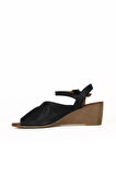 Bueno Shoes Siyah Deri Kadın Dolgu Topuklu Sandalet 01we4000