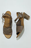 Bueno Shoes Gri Deri Kadın Topuklu Sandalet 01wn1519