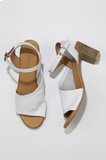 Bueno Shoes Beyaz Deri Kadın Topuklu Sandalet 01wn1519
