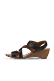 Bueno Shoes Siyah Deri Kadın Dolgu Topuklu Sandalet 01wn3720