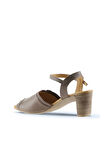 Bueno Shoes Gri Deri Kadın Topuklu Sandalet 01wn4005
