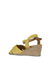 Bueno Shoes Sarı Deri Kadın Dolgu Topuklu Sandalet 01ws11100