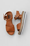 Bueno Shoes Taba Deri Kadın Dolgu Topuklu Sandalet 01ws4216