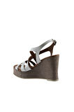 Bueno Shoes Beyaz Deri Kadın Dolgu Topuklu Sandalet 01wq7300