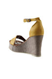 Bueno Shoes Sarı Deri Kadın Dolgu Topuklu Sandalet 01wu7200